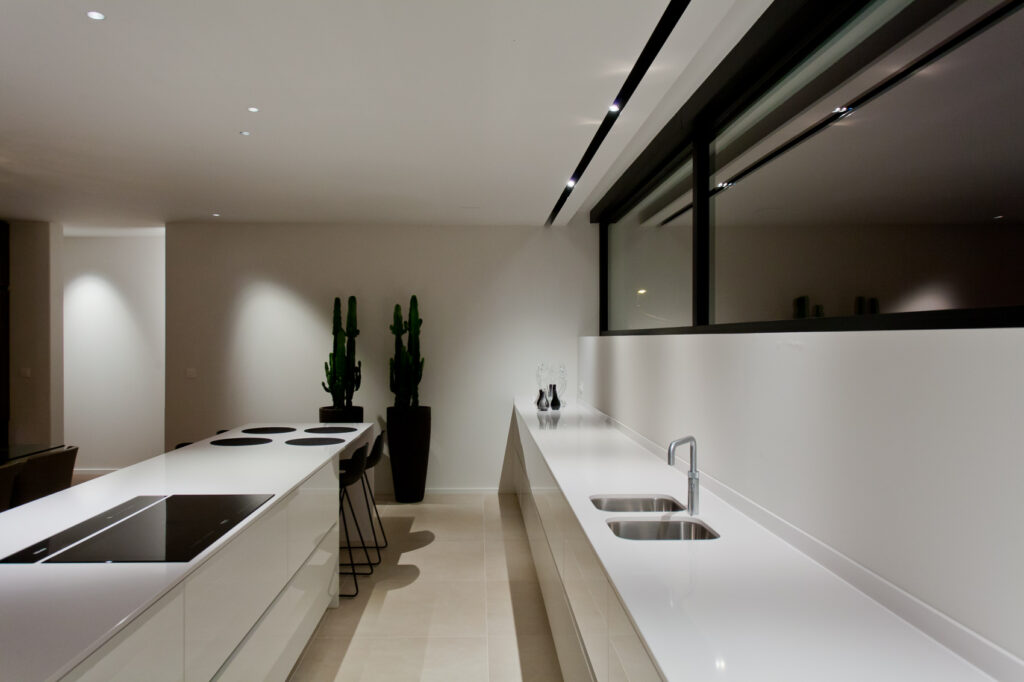 Verlichting design moderne witte keuken