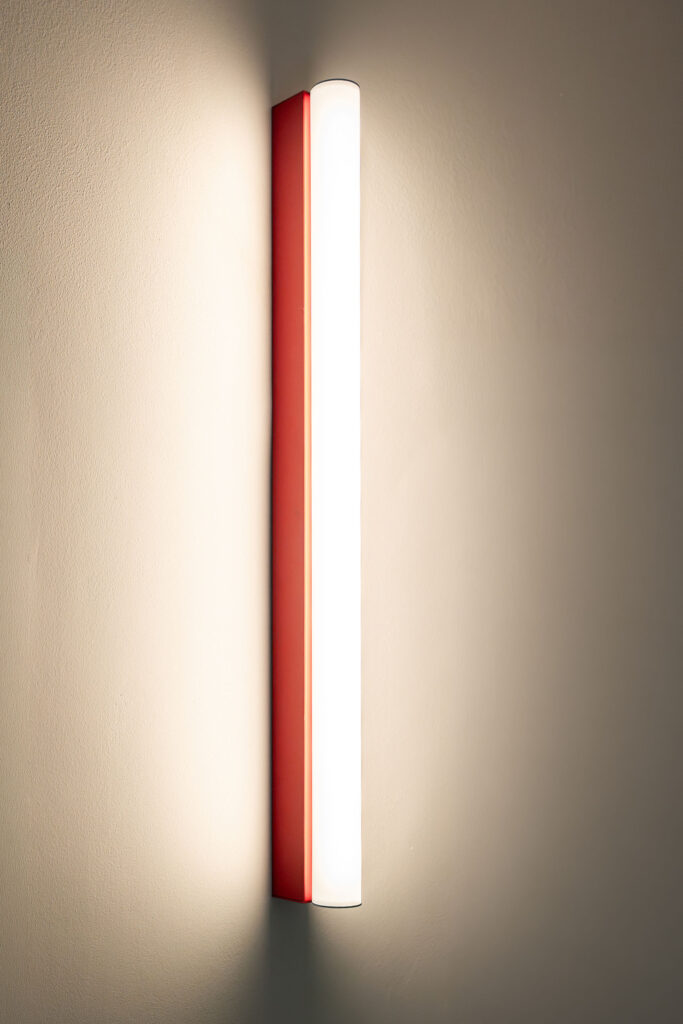rood modernistisch lichtobject